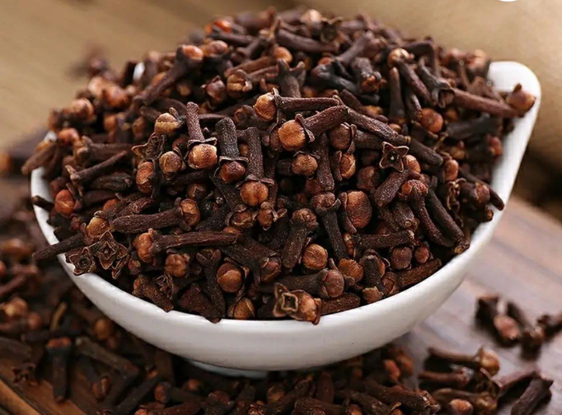 Organic Whole Cloves: Gourmet Culinary Spice, Bulk Available